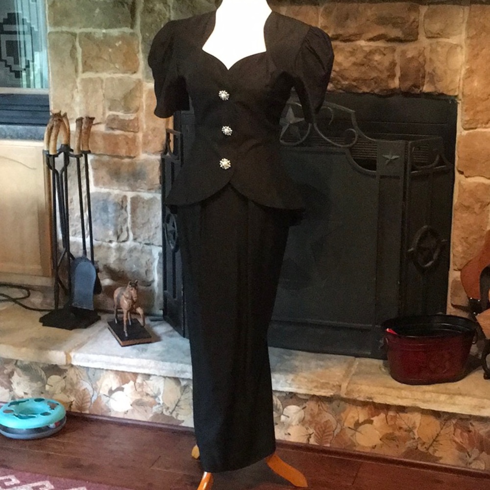 Beautiful vintage formal skirt set.